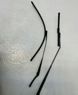 Ford Puma Front wiper blade arm H1BB1752688