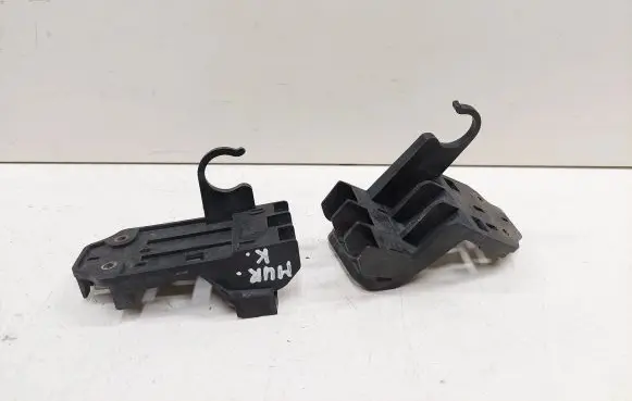 Nissan Murano Z51 Headlight/headlamp mounting bracket E63957 D63957
