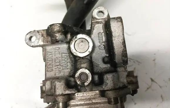 Audi A3 S3 8P EGR valve 103557