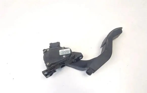 Audi A6 S6 C5 4B Accelerator throttle pedal 8D1721523F