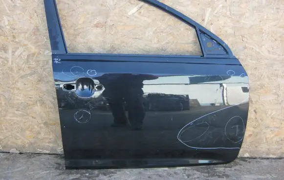 KIA Ceed Front door
