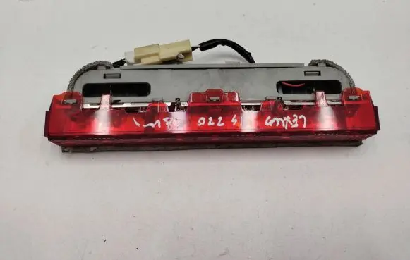 Lexus IS 220D-250-350 Third/center stoplight