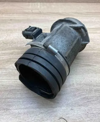 Audi A4 S4 B6 8E 8H Mass air flow meter 059906461D AFH7025C