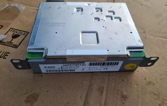 Citroen C3 Radio/CD/DVD/GPS head unit 9822730180