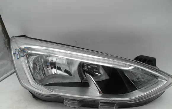 Ford Focus Headlight/headlamp JX7B13W029AE