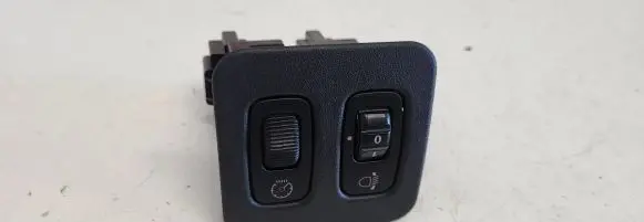 Mitsubishi Pajero Headlight level height control switch
