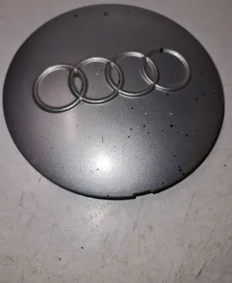 Audi A6 S6 C4 4A Original wheel cap 8D0601165B