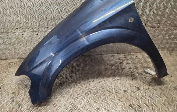 Chrysler Voyager Fender 1234