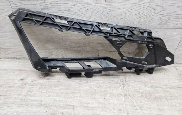 Skoda Kodiaq Front bumper mounting bracket 565807056