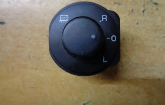 Skoda Yeti (5L) Wing mirror switch 1Z2959565E