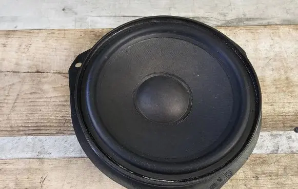 Opel Zafira B Front door speaker
