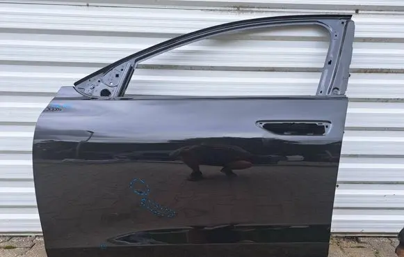 Audi A6 S6 C9 4L Front door