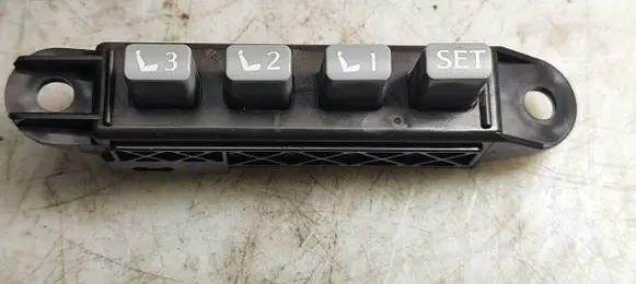 Lexus IS 220D-250-350 Seat memory switch 15A989LH 15A988RH