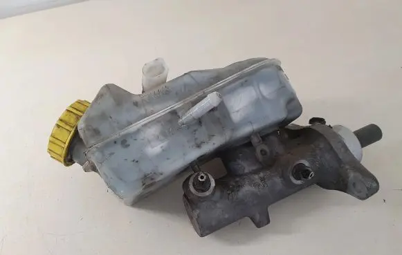 Volkswagen Transporter - Caravelle T5 Master brake cylinder 7H0611303B