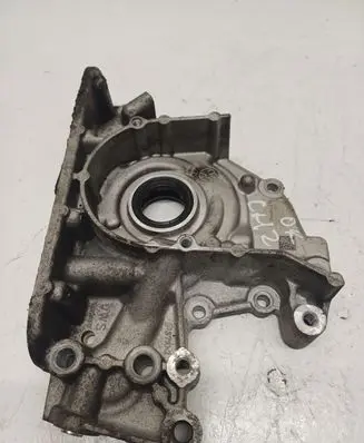 Volkswagen Polo VI Oil pump 04E115109D