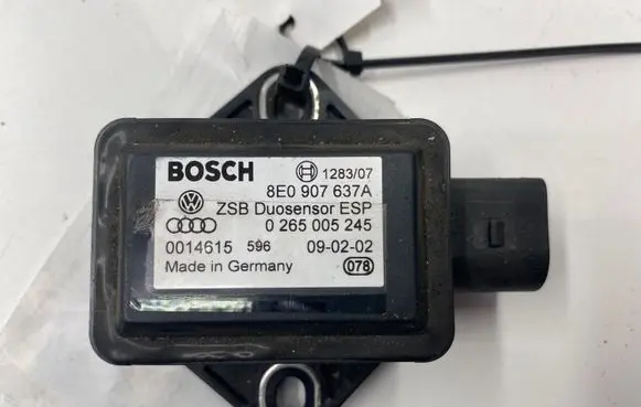Audi A4 S4 B6 8E 8H ESP acceleration yaw rate sensor 8E0907637A
