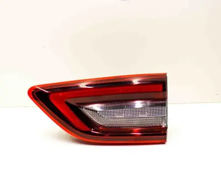 Tailgate rear/tail lights