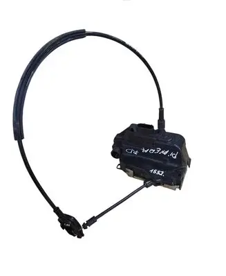 Nissan Primera Front door lock 