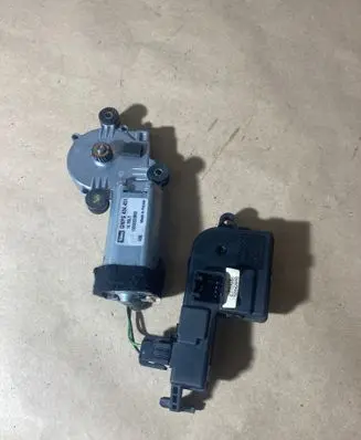 Sunroof motor/actuator