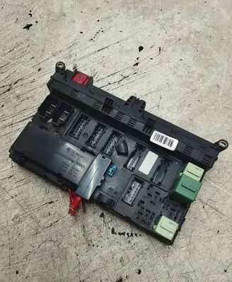 BMW X5 E53 Fuse module 8380407