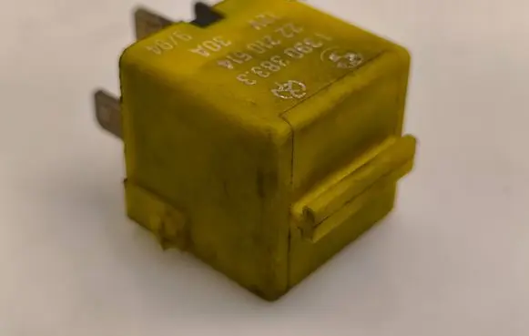 BMW 5 E34 Other relay 13903833 22210514