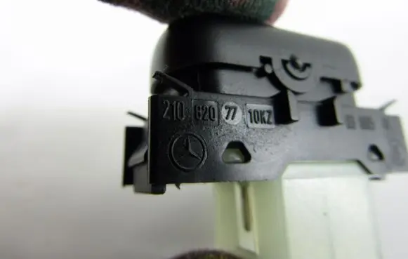 Mercedes-Benz E W210 ESP (stability program) switch 2108207710kz