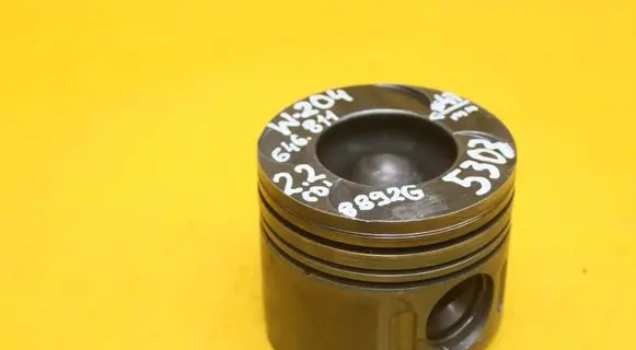 Mercedes-Benz E W211 Piston 