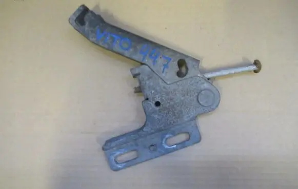 Mercedes-Benz Vito Viano W447 Engine bonnet/hood hinges