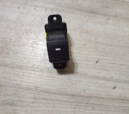 Hyundai i20 (GB IB) Electric window control switch 93580C7010