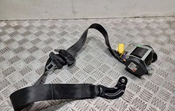 Volkswagen Golf Plus Front seatbelt 604989300 H41757