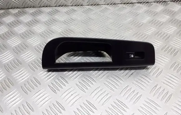 KIA Ceed Electric window control switch 83351-1H000
