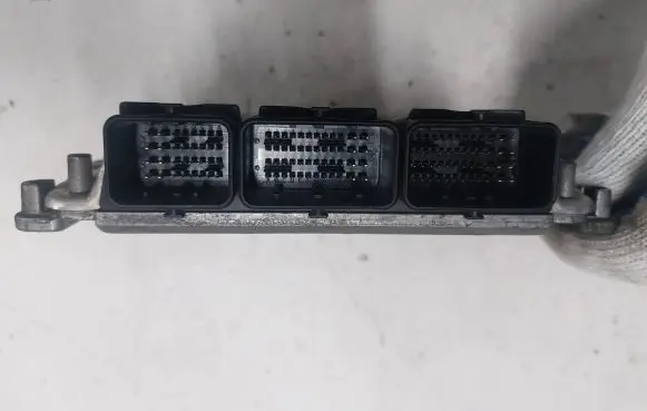 Renault Scenic I Engine control unit/module 8200127078 0281010483 8200039569