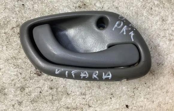 Suzuki Grand Vitara I Front door interior handle 