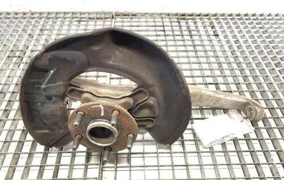 Lexus GS 300 350 430 450H Front wheel hub spindle knuckle