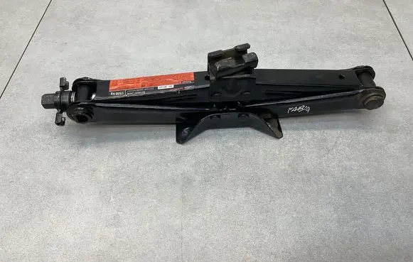 Skoda Fabia Mk3 (NJ) Lift Jack 