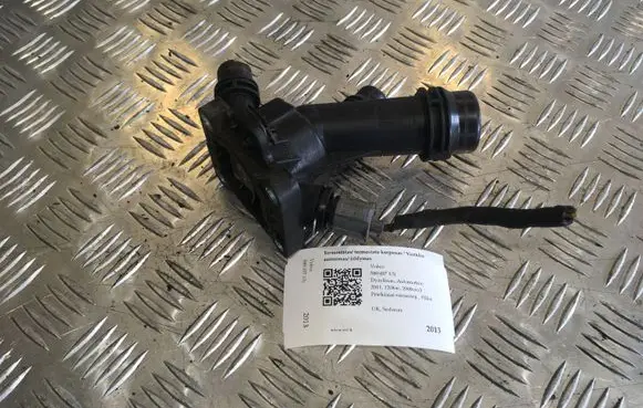 Thermostat/thermostat housing