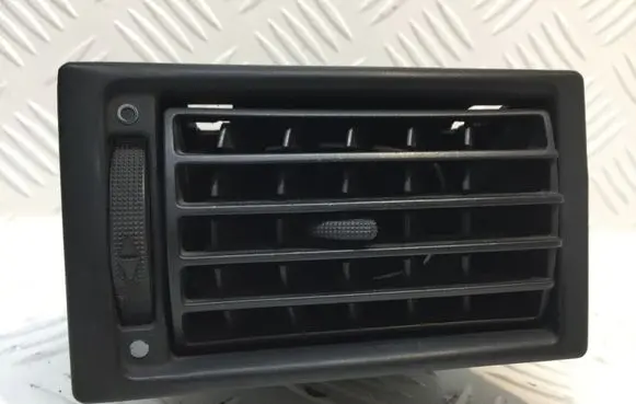 Volkswagen Transporter - Caravelle T4 Dashboard side air vent grill/cover trim 7D1819703