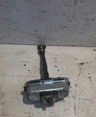 KIA Ceed Front door check strap stopper