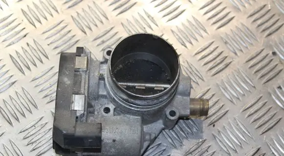 BMW 4 F32 F33 Throttle valve 7588625