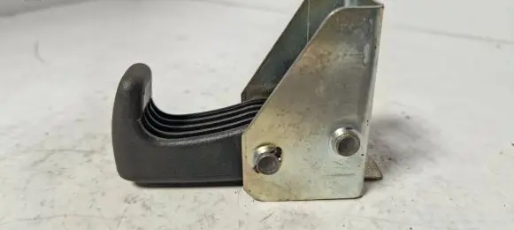 Skoda Fabia Mk1 (6Y) Tie down hook / loop 1z9867615
