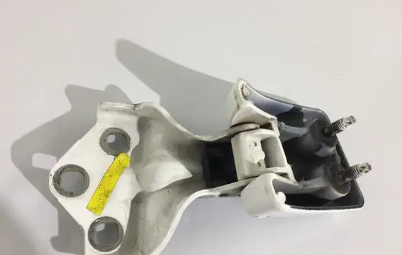 Peugeot Expert Rear door upper hinge 9820032180