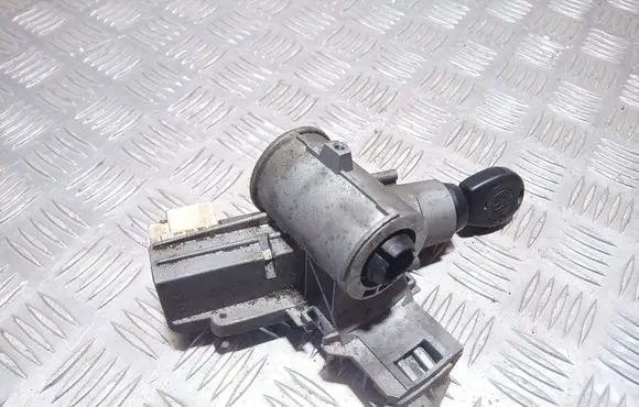Volkswagen Sharan Ignition lock P012106