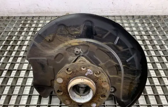Skoda Octavia Mk3 (5E) Front wheel hub spindle knuckle