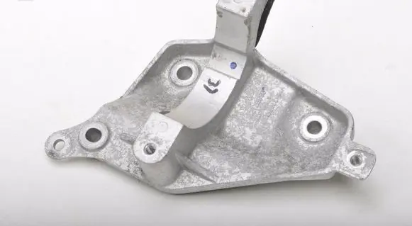 Volvo V60 Engine mount bracket 32138983