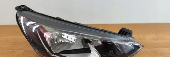 Ford Focus Headlight/headlamp JX7B13W029CE