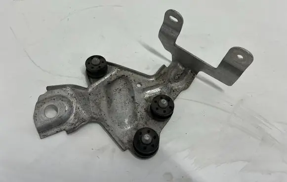 Porsche Cayenne (9Y0 9Y3) ABS pump bracket 4M0614125G