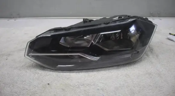 Volkswagen Polo VI Headlight/headlamp 2G1941005 90099316 X59UVZ201XTN