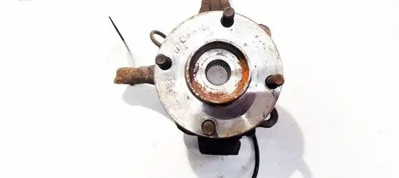 Nissan Tiida C11 Front wheel hub