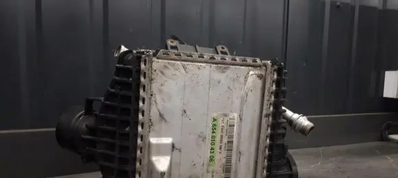 Mercedes-Benz Vito Viano W447 Intercooler radiator a6540104306