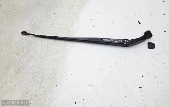 Toyota Auris E180 Windshield/front glass wiper blade 